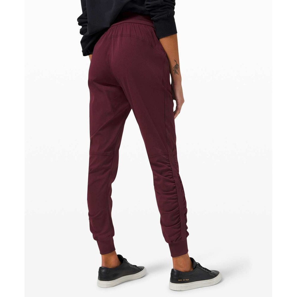 Lululemon Beyond the Studio‎ Jogger
